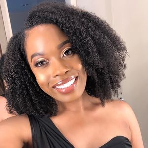 Meet your posher, Desiree